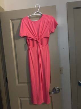 Icon Apparel Pink Short Sleeve Twist Back Cutout Midi Dress Size L